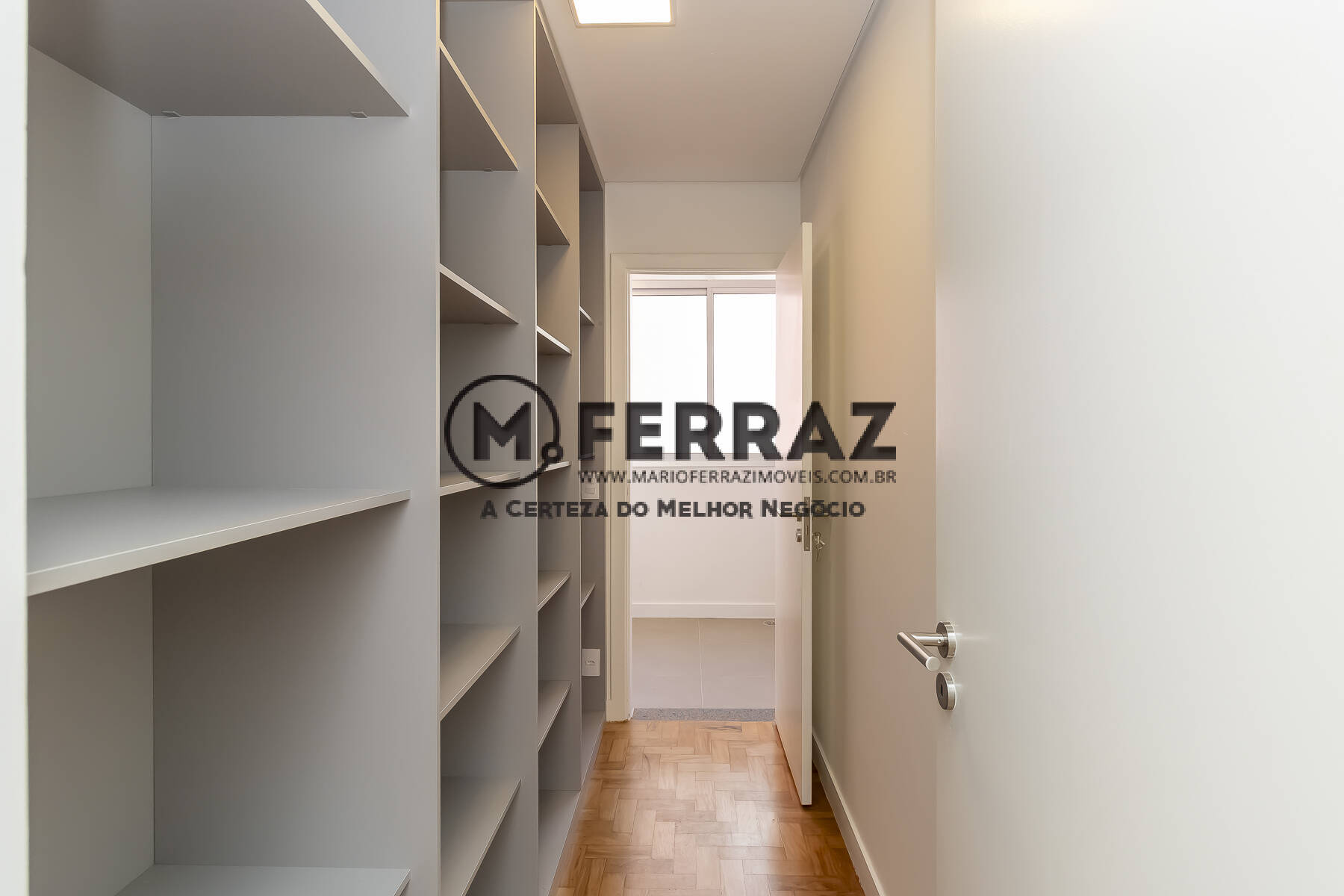 Apartamento à venda com 3 quartos, 267m² - Foto 17