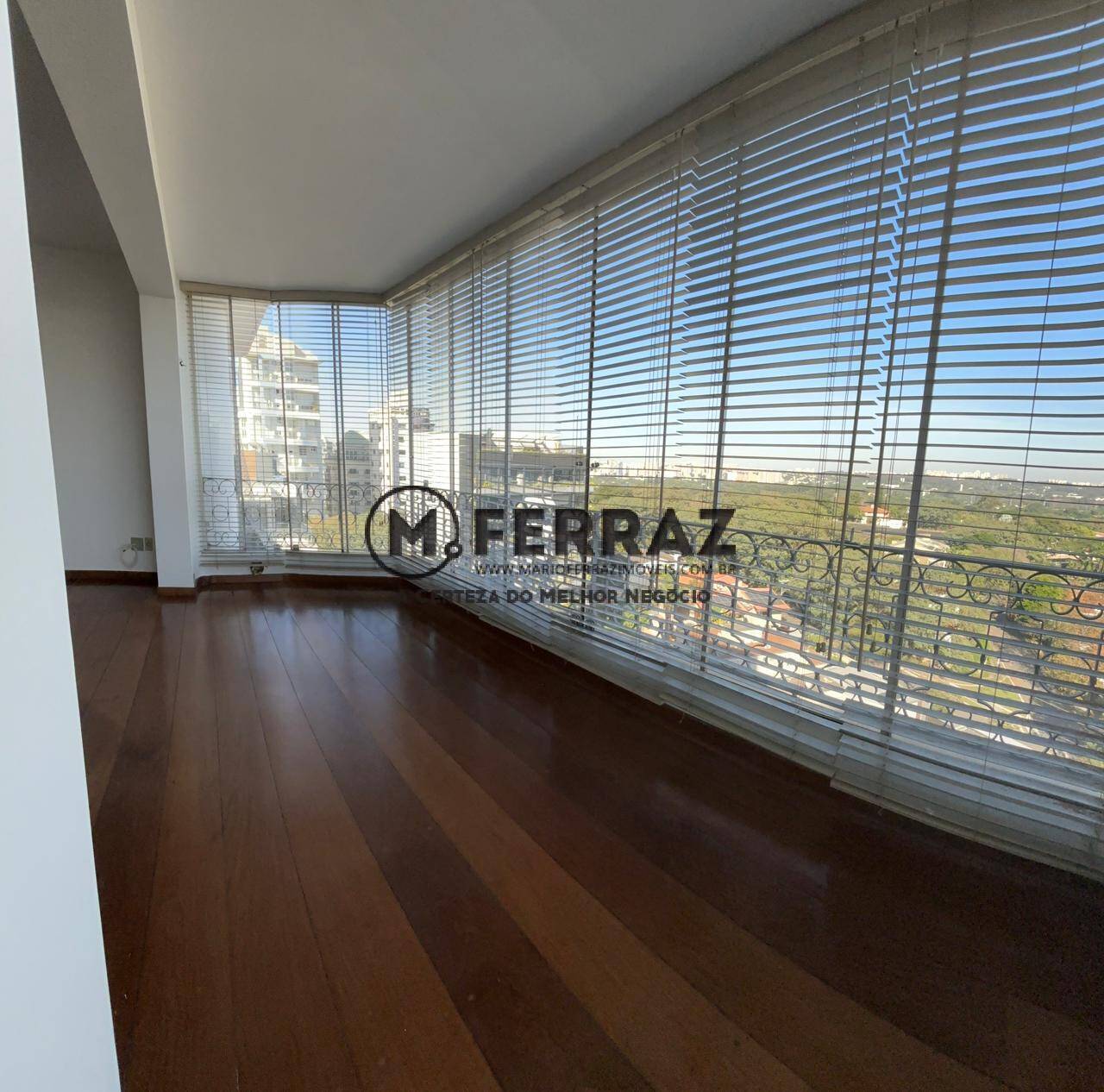 Apartamento à venda com 2 quartos, 218m² - Foto 1