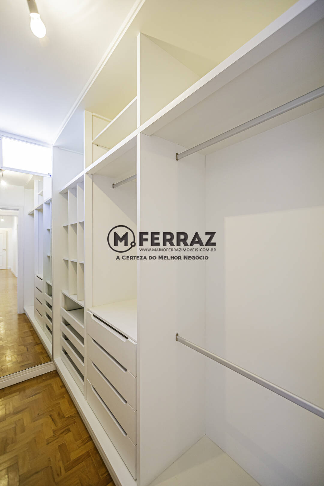 Apartamento à venda com 3 quartos, 240m² - Foto 32