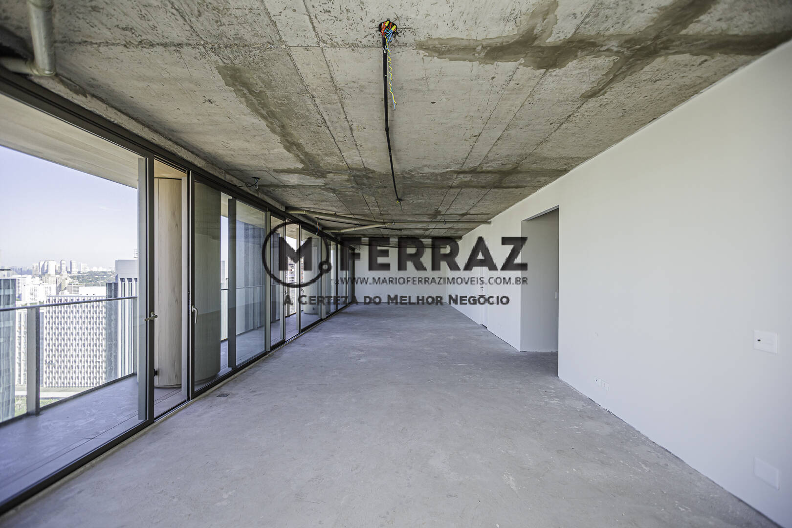 Apartamento à venda com 3 quartos, 232m² - Foto 8