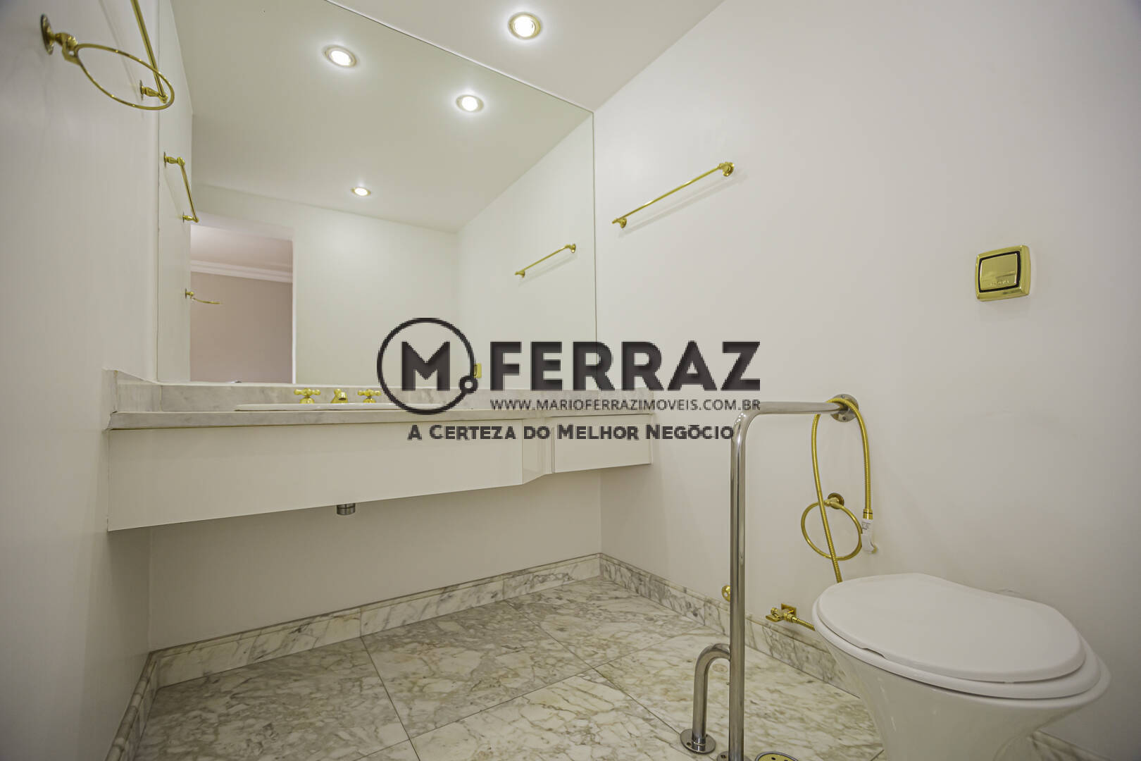 Apartamento para alugar com 3 quartos, 245m² - Foto 23