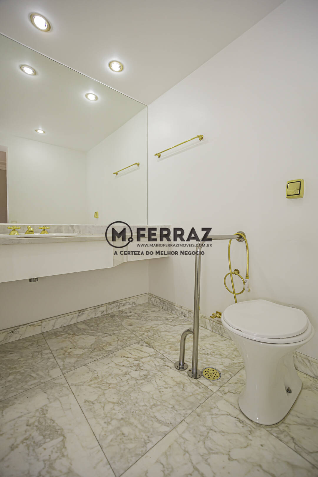 Apartamento para alugar com 3 quartos, 245m² - Foto 24