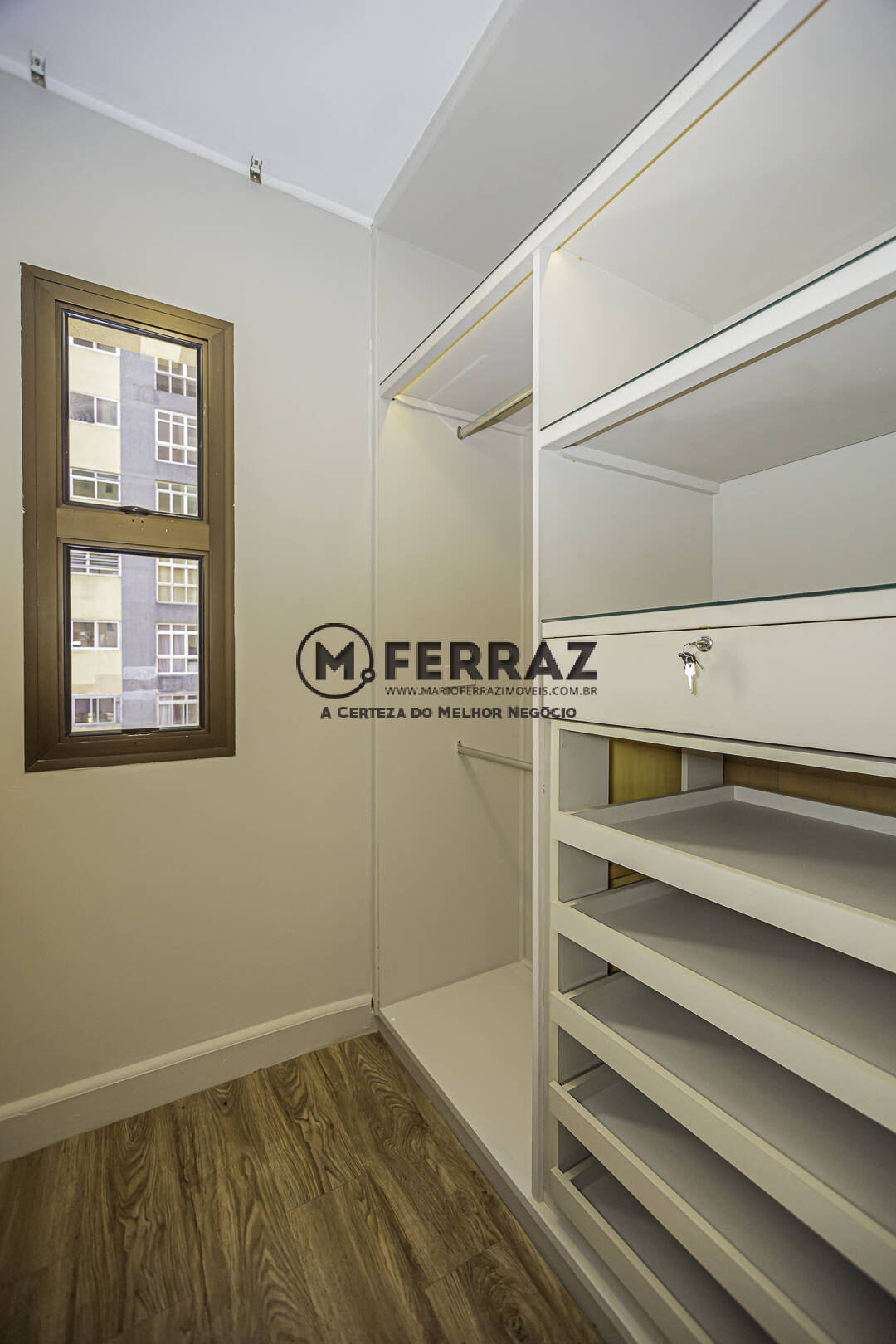 Apartamento para alugar com 3 quartos, 245m² - Foto 31