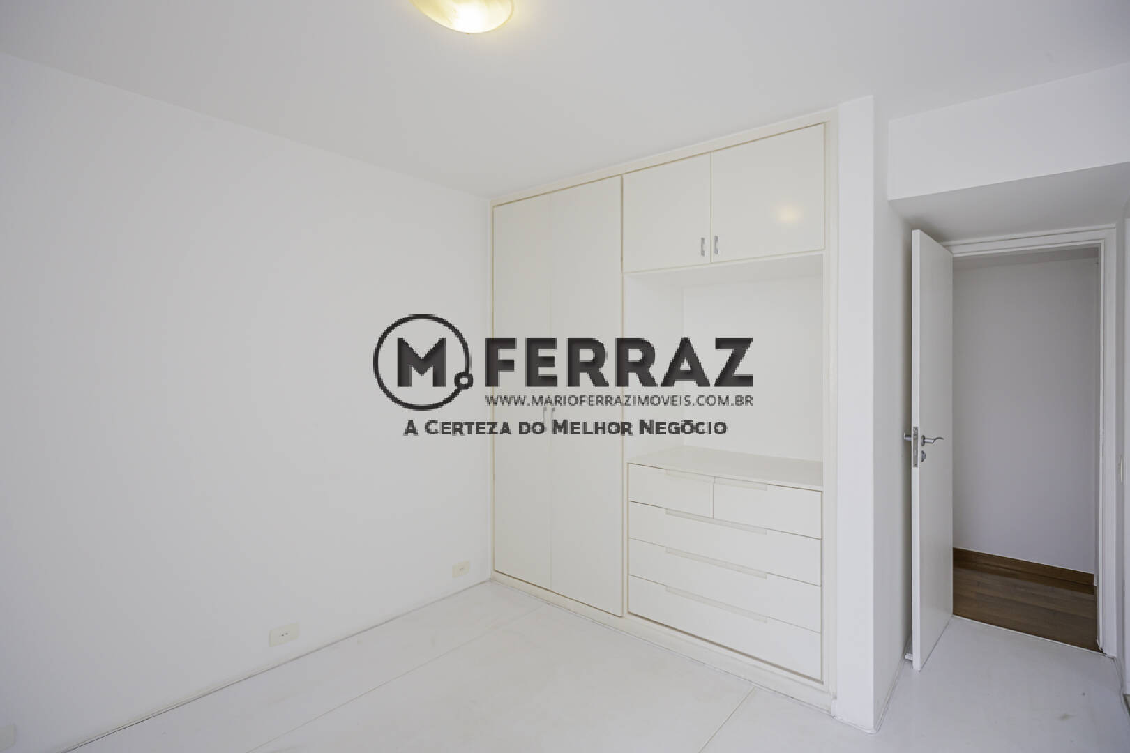 Apartamento à venda com 2 quartos, 220m² - Foto 32