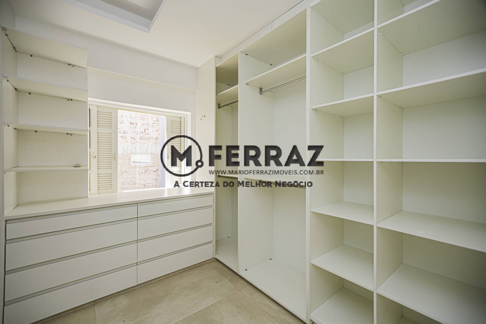 Apartamento para alugar com 2 quartos, 100m² - Foto 17