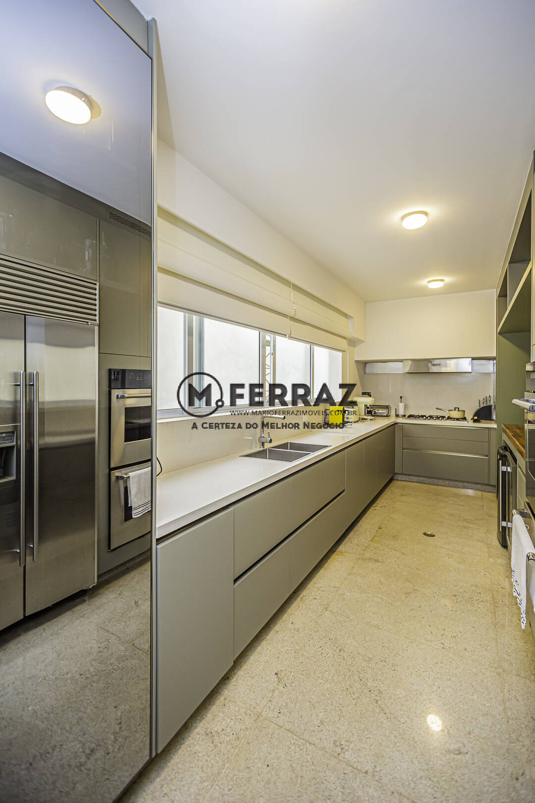 Apartamento à venda com 1 quarto, 215m² - Foto 25