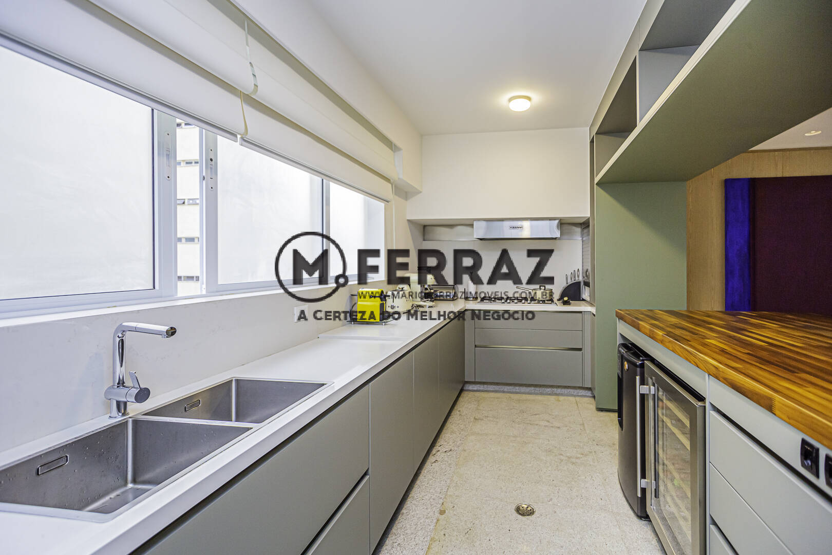 Apartamento à venda com 1 quarto, 215m² - Foto 26