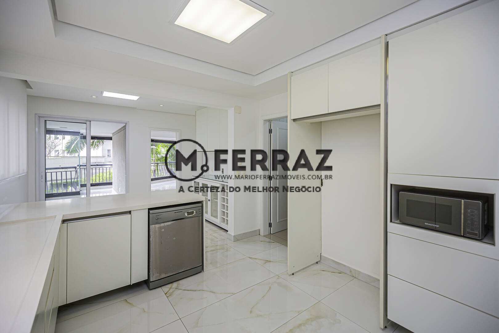 Apartamento à venda com 4 quartos, 288m² - Foto 17