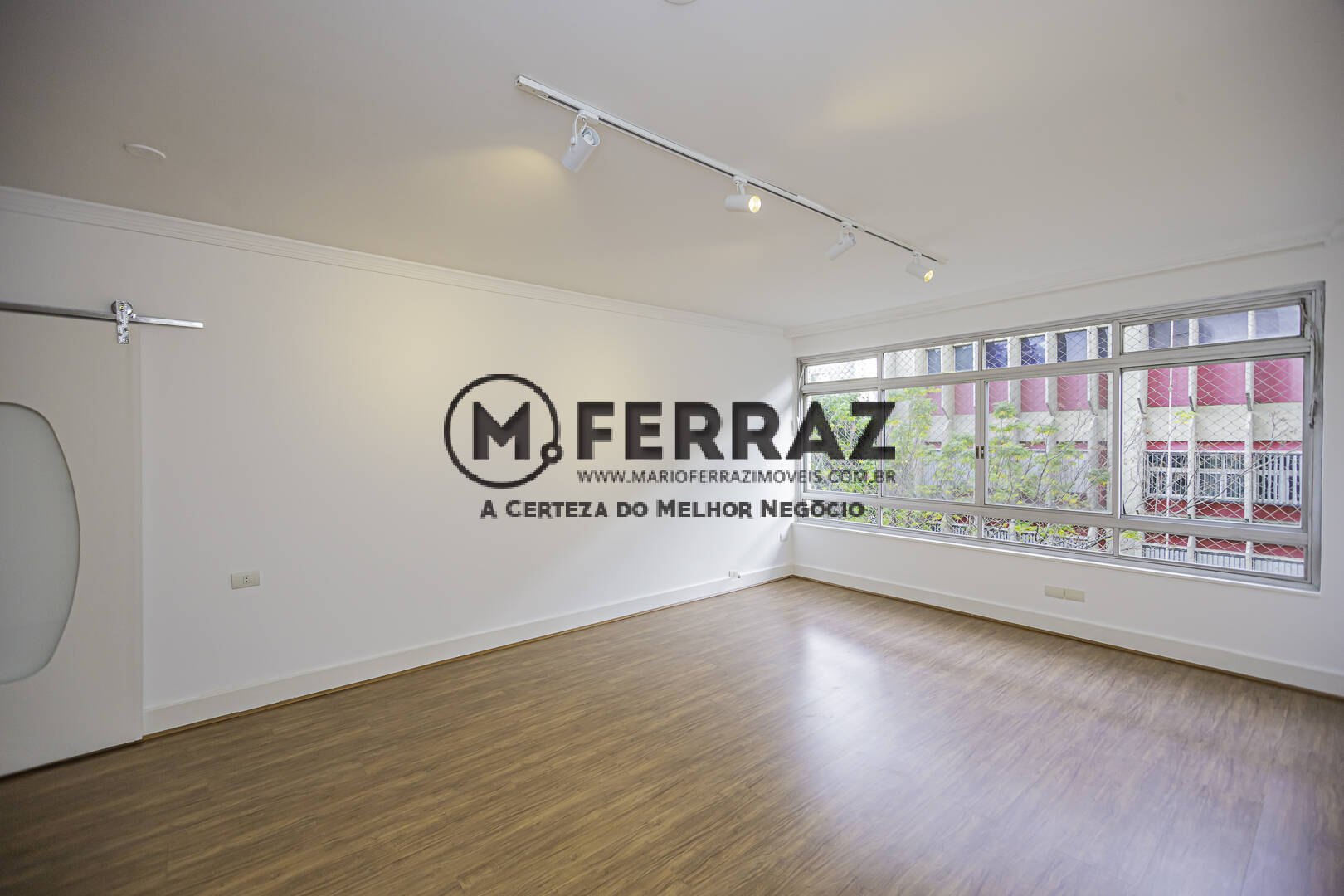 Apartamento à venda com 3 quartos, 147m² - Foto 3