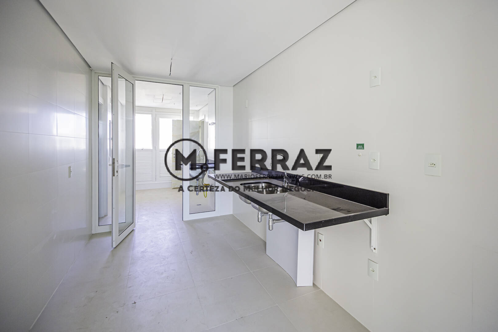 Apartamento à venda com 3 quartos, 186m² - Foto 32