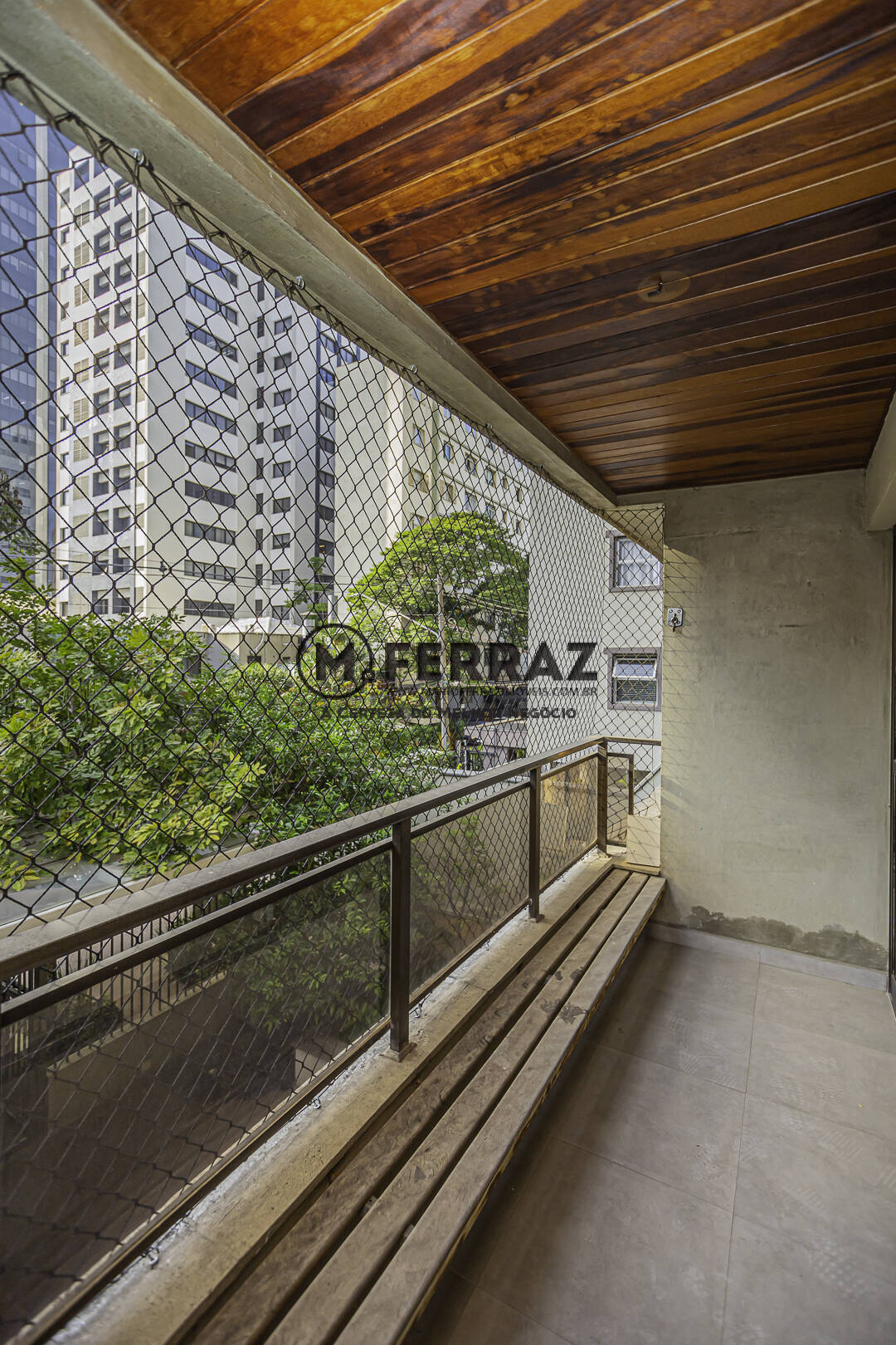 Apartamento para alugar com 3 quartos, 200m² - Foto 9