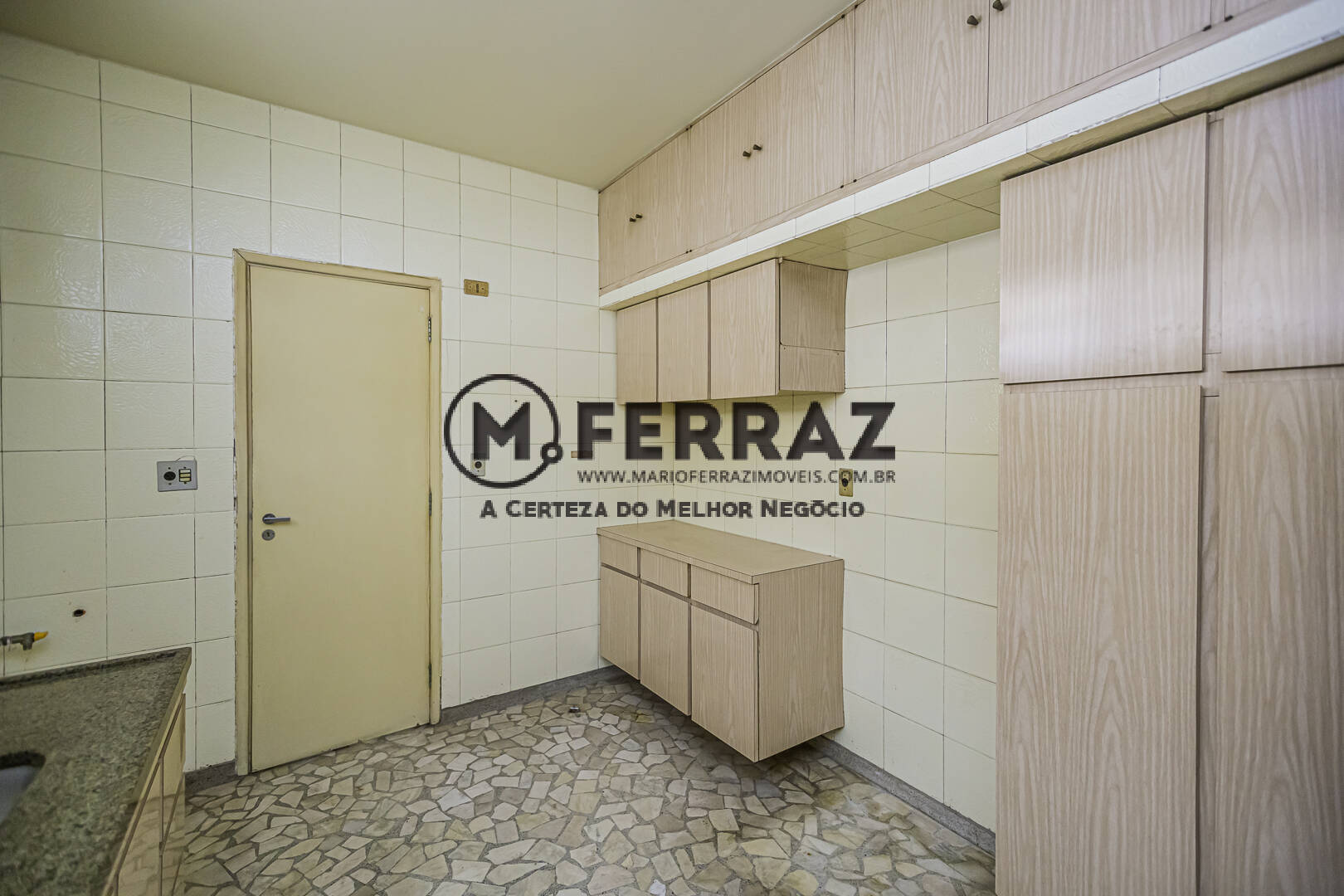 Apartamento para alugar com 3 quartos, 169m² - Foto 15