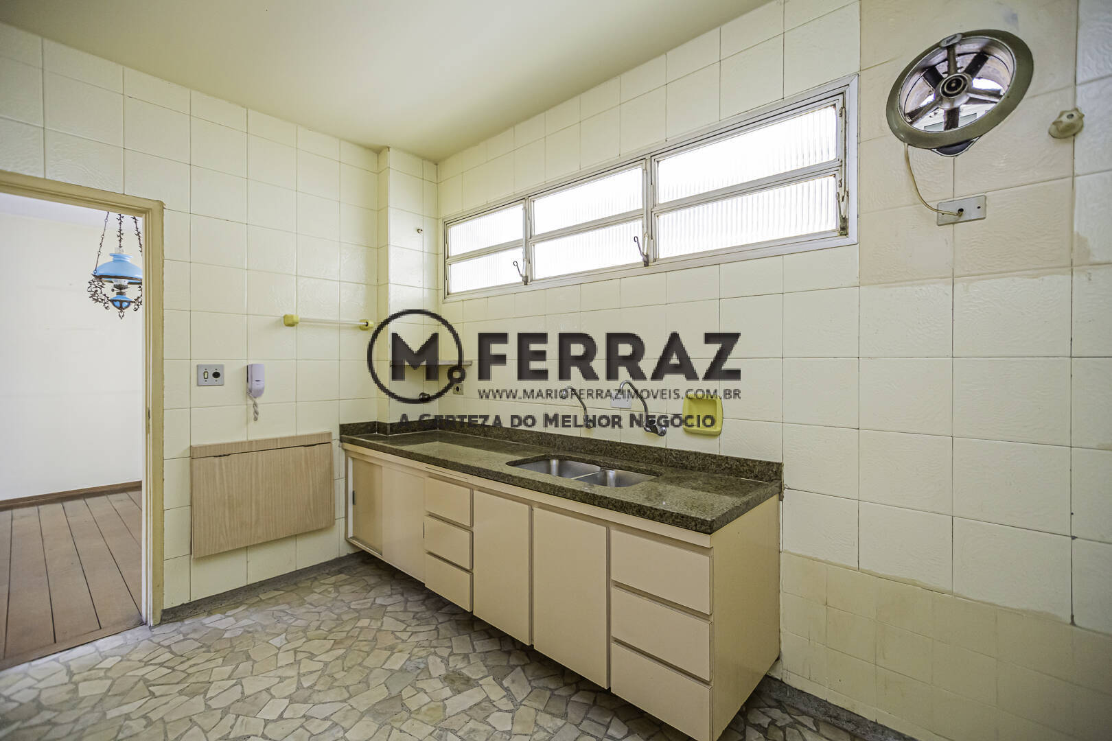 Apartamento para alugar com 3 quartos, 169m² - Foto 16