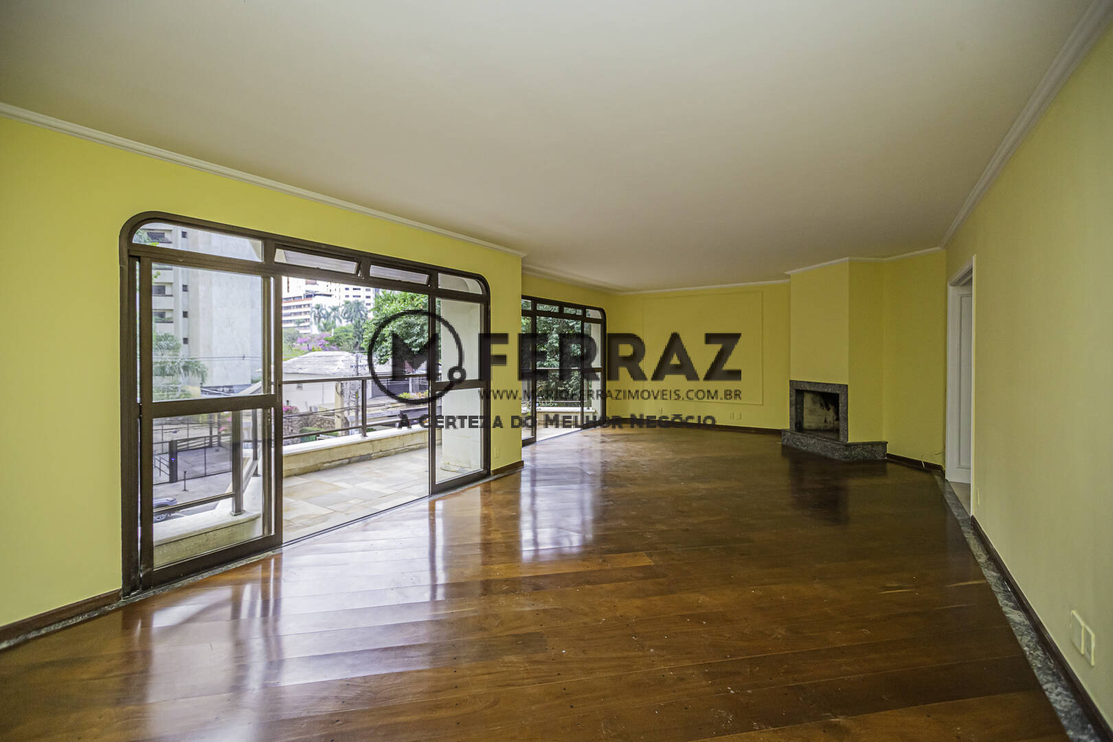 Apartamento à venda com 3 quartos, 200m² - Foto 2