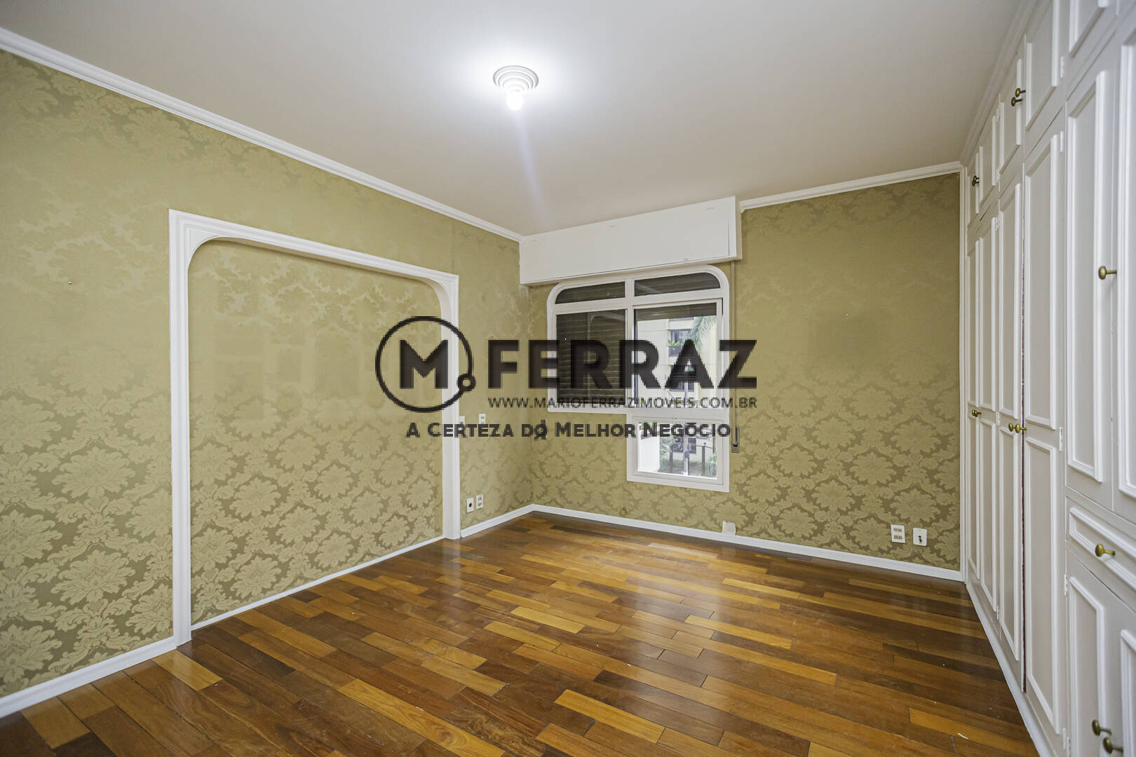 Apartamento à venda com 3 quartos, 200m² - Foto 18