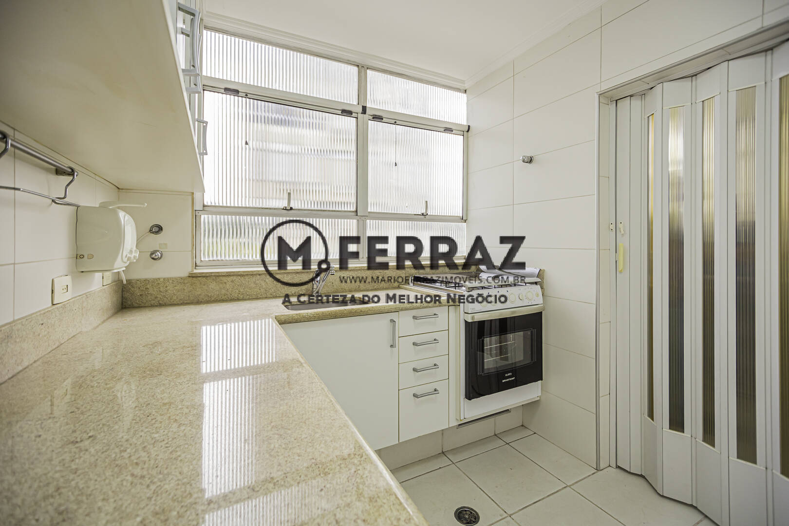 Apartamento à venda com 2 quartos, 100m² - Foto 9