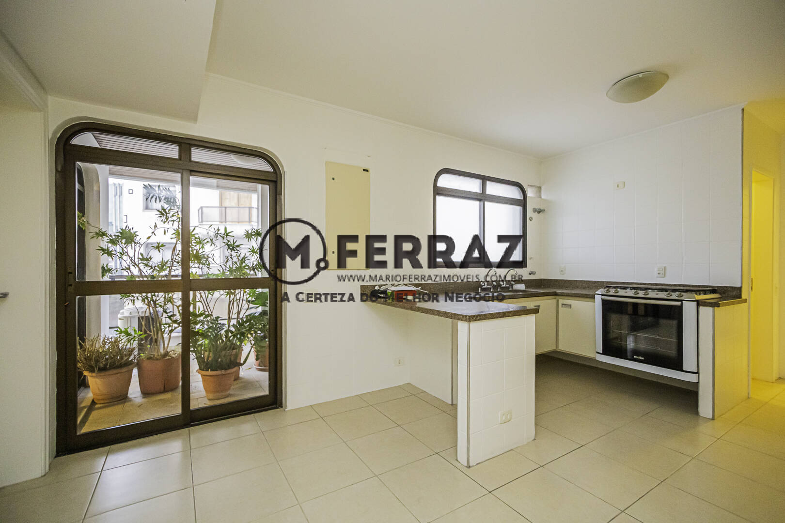 Apartamento à venda e aluguel com 3 quartos, 240m² - Foto 6