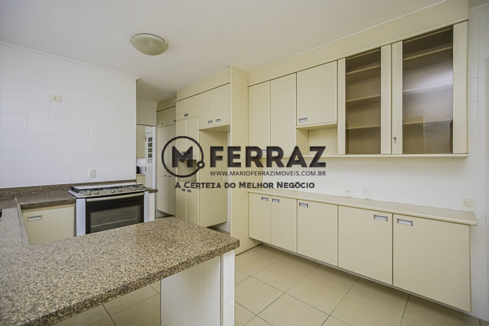 Apartamento à venda e aluguel com 3 quartos, 240m² - Foto 8