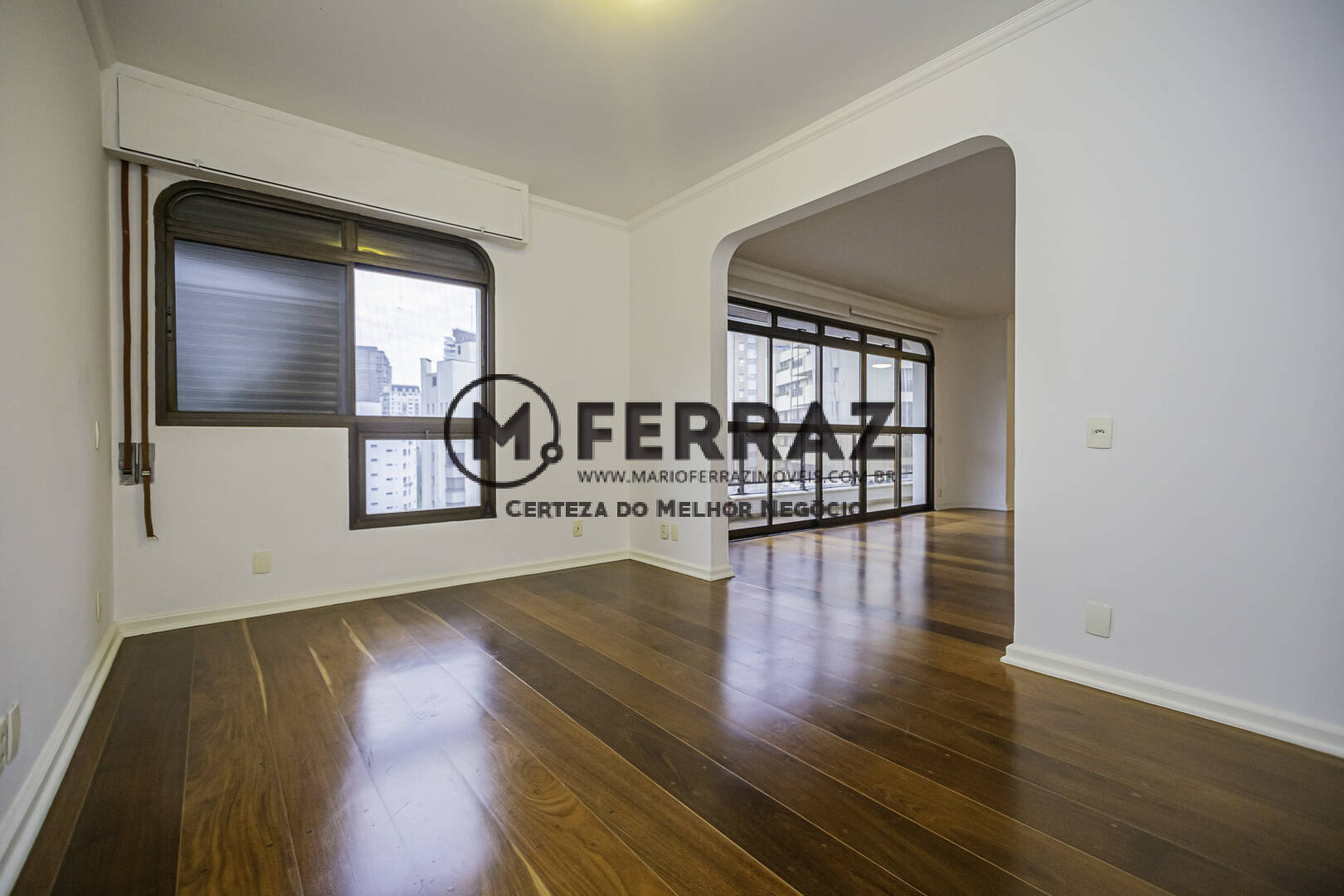 Apartamento à venda e aluguel com 3 quartos, 240m² - Foto 11