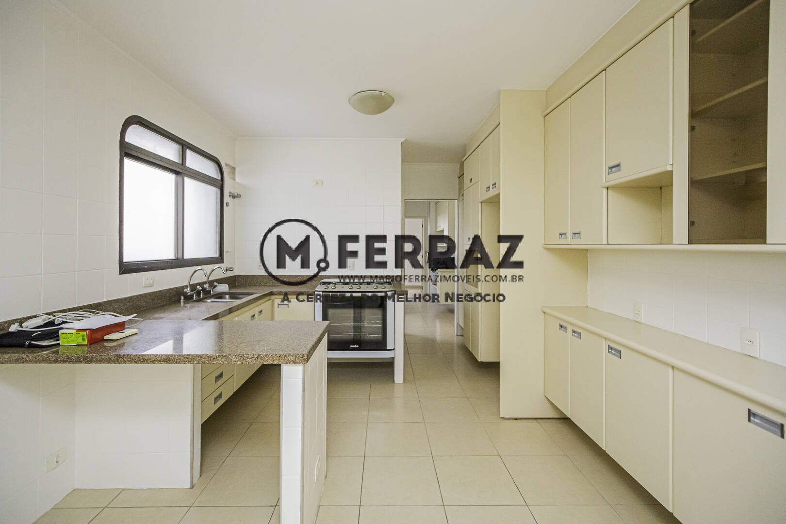 Apartamento à venda e aluguel com 3 quartos, 240m² - Foto 7