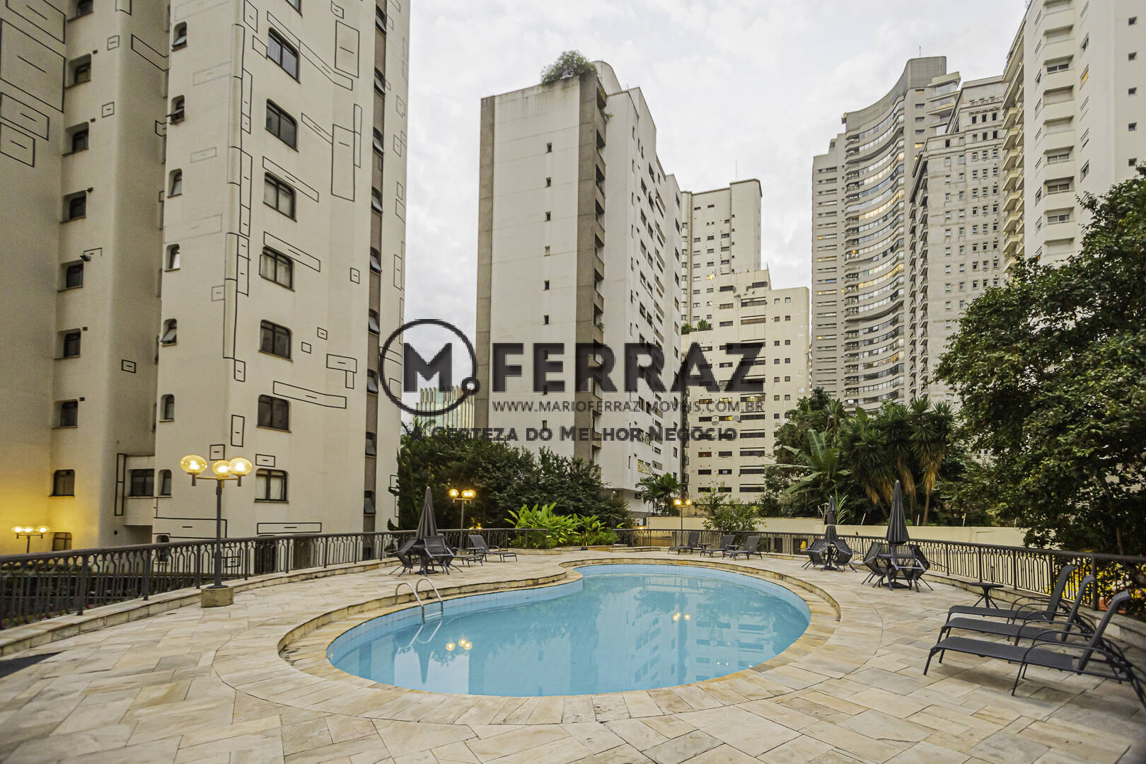 Apartamento à venda e aluguel com 3 quartos, 240m² - Foto 23