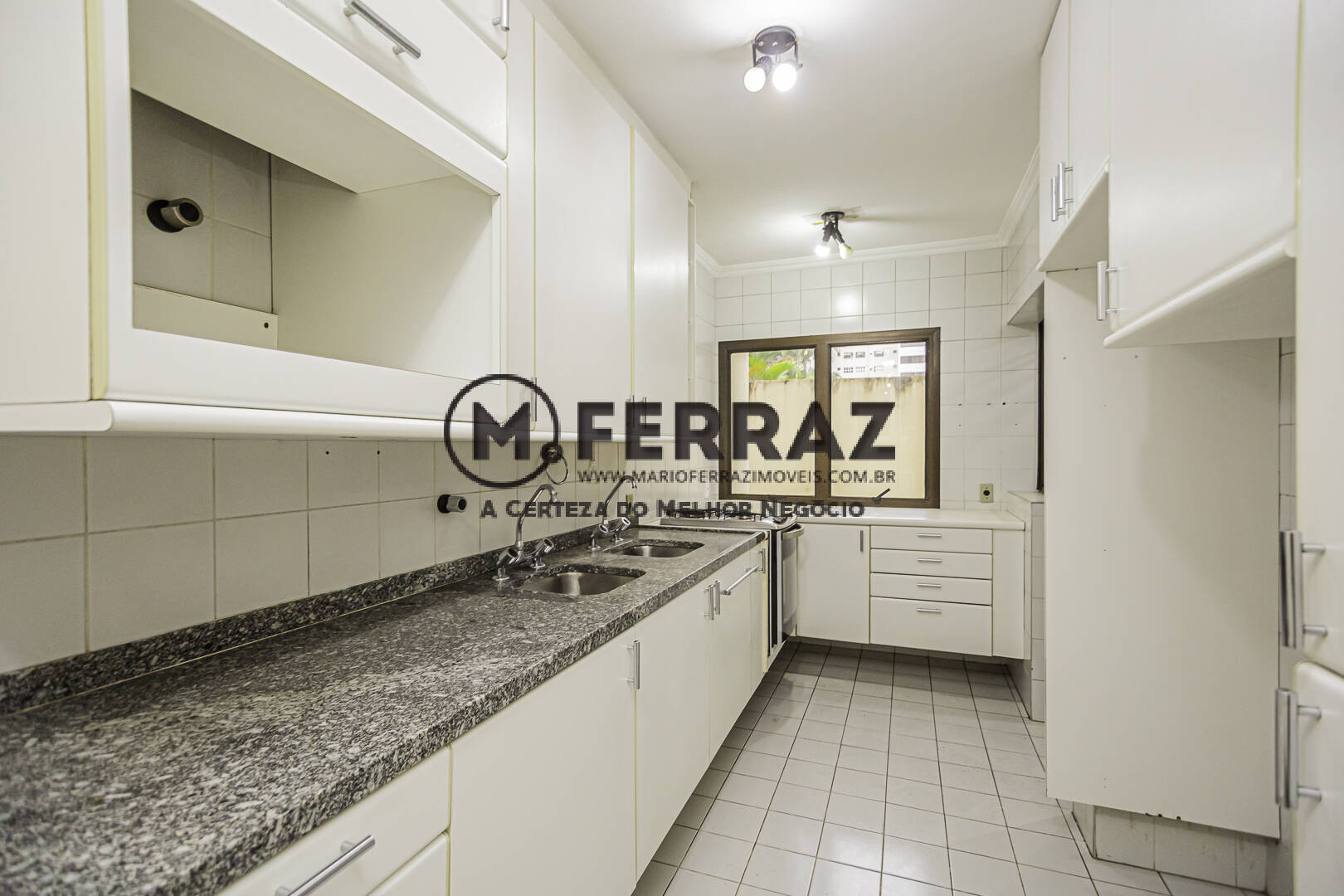 Apartamento à venda com 2 quartos, 150m² - Foto 10