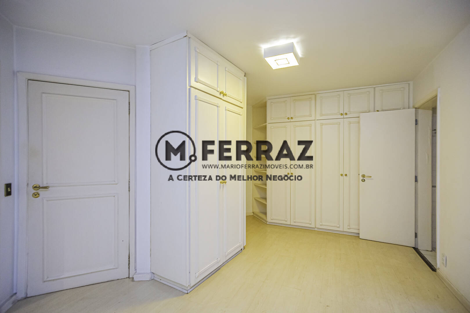 Apartamento à venda com 2 quartos, 150m² - Foto 23