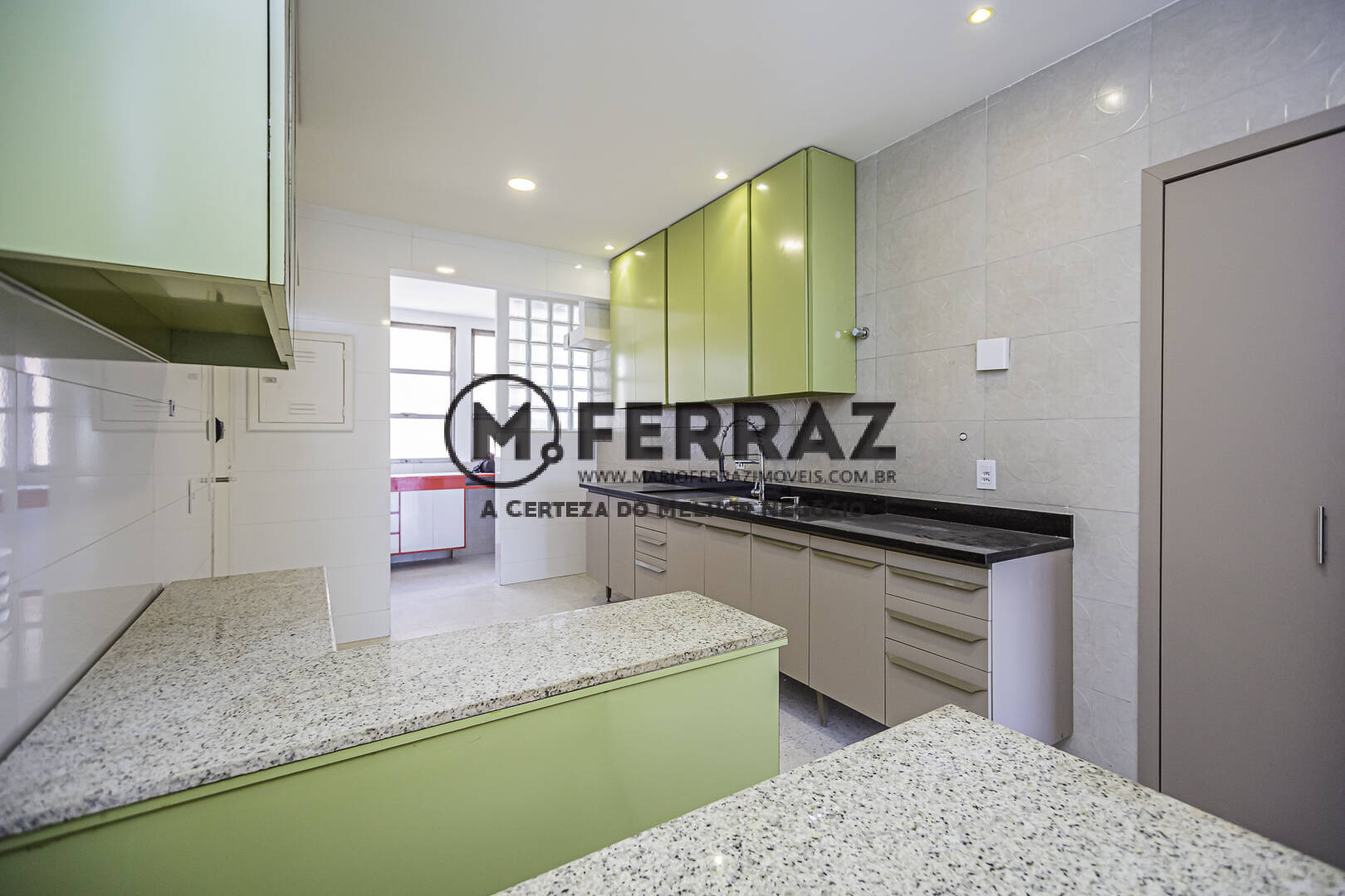 Apartamento para alugar com 2 quartos, 147m² - Foto 12