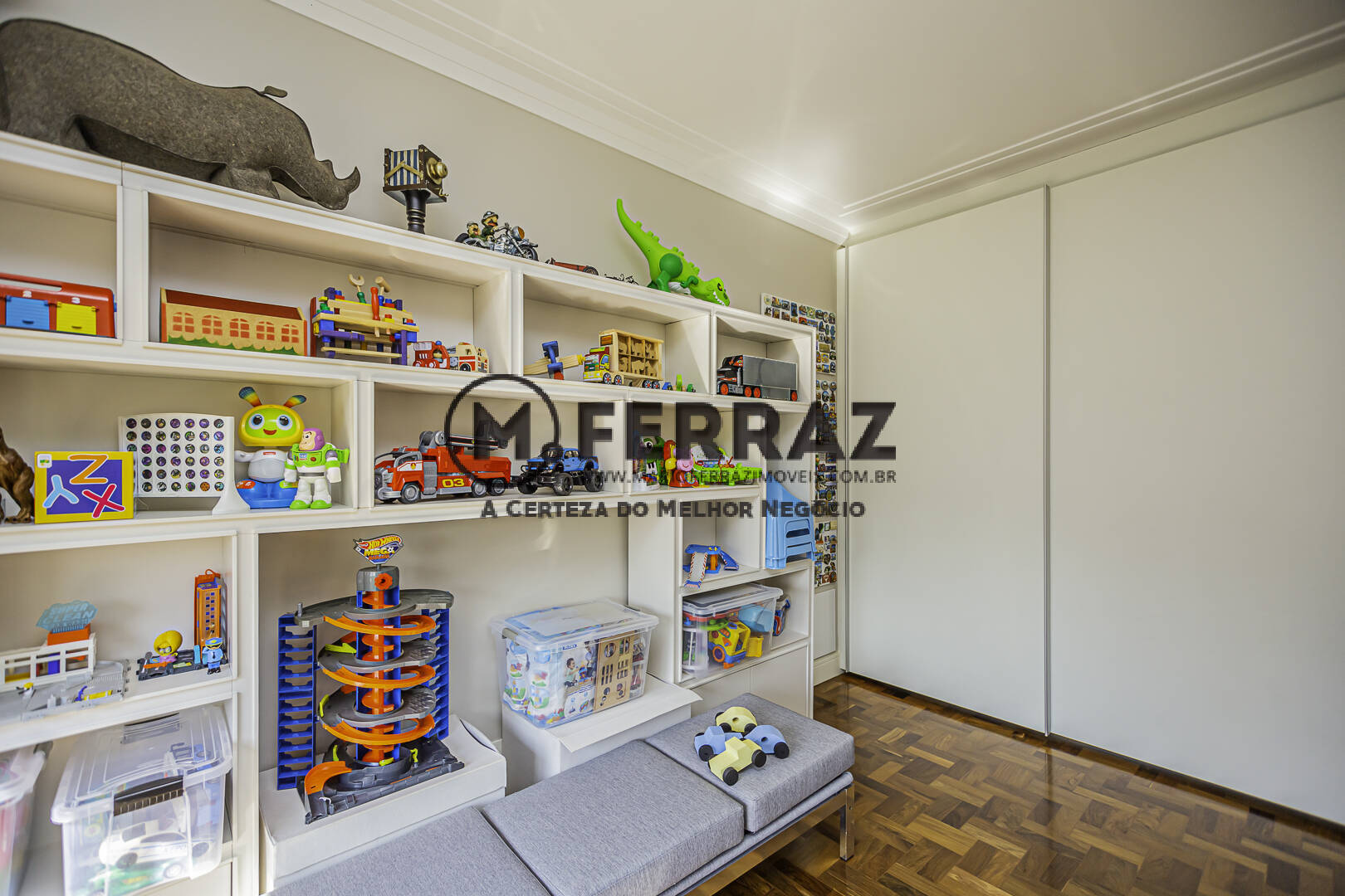 Apartamento à venda com 3 quartos, 260m² - Foto 26