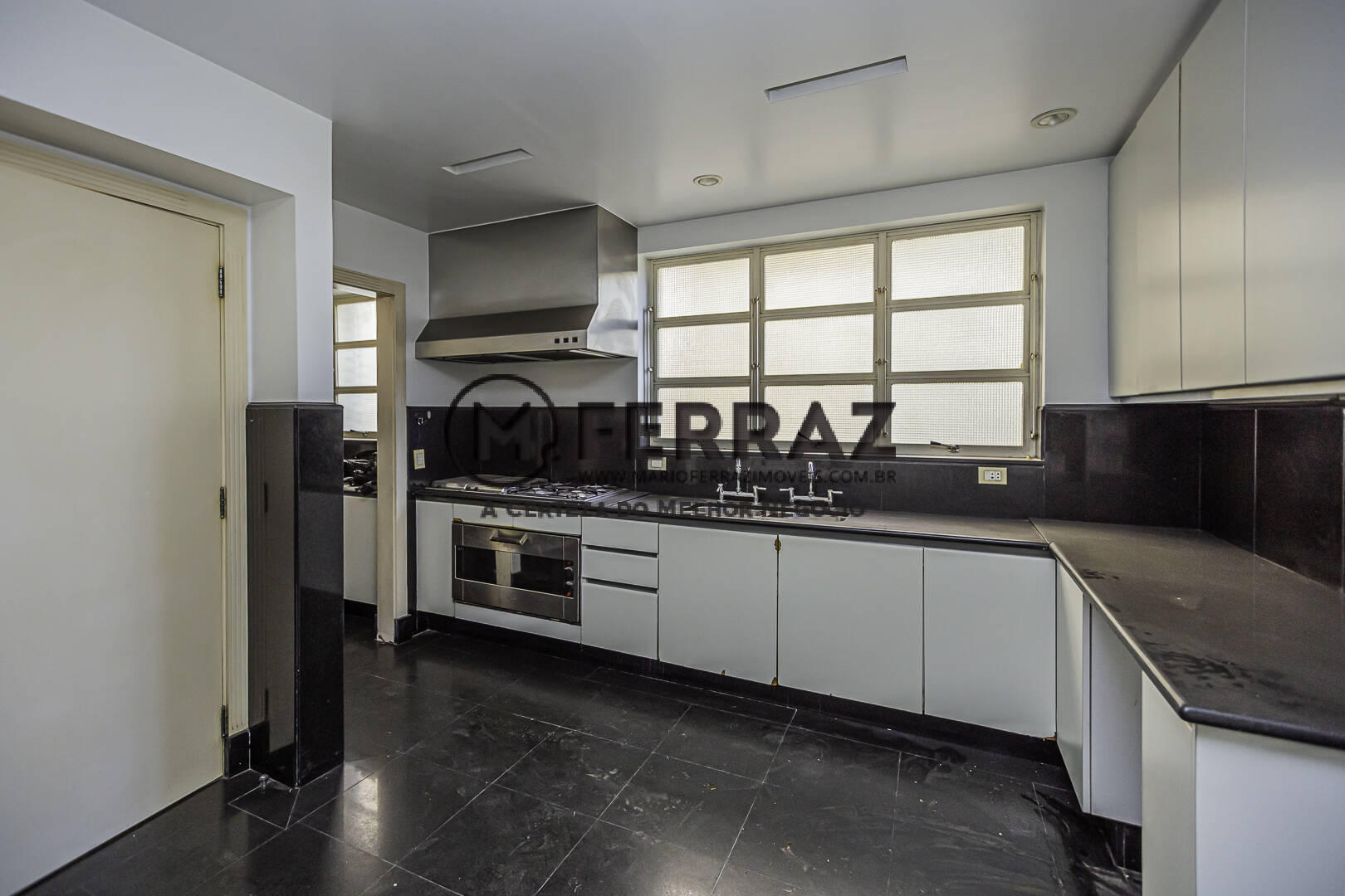 Apartamento à venda com 4 quartos, 260m² - Foto 8