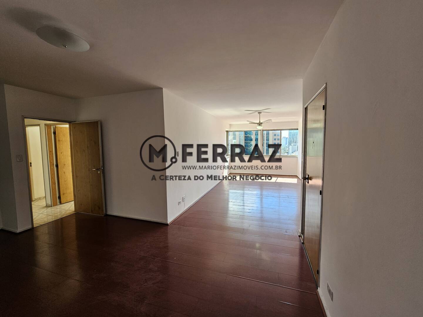 Apartamento para alugar com 3 quartos, 142m² - Foto 1