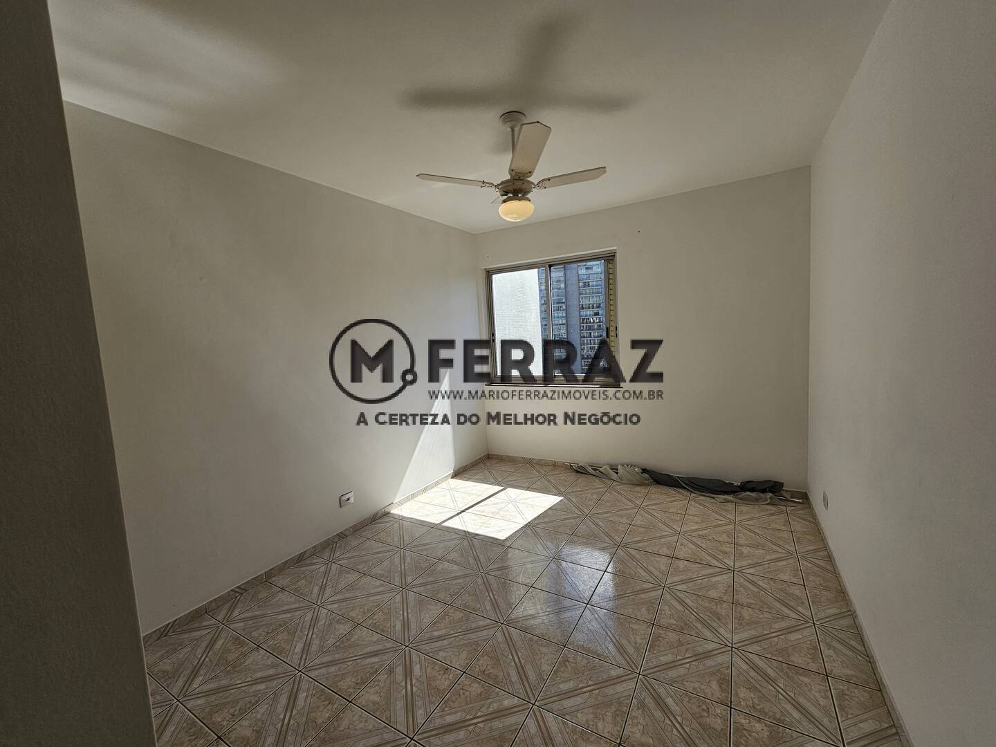 Apartamento para alugar com 3 quartos, 142m² - Foto 9