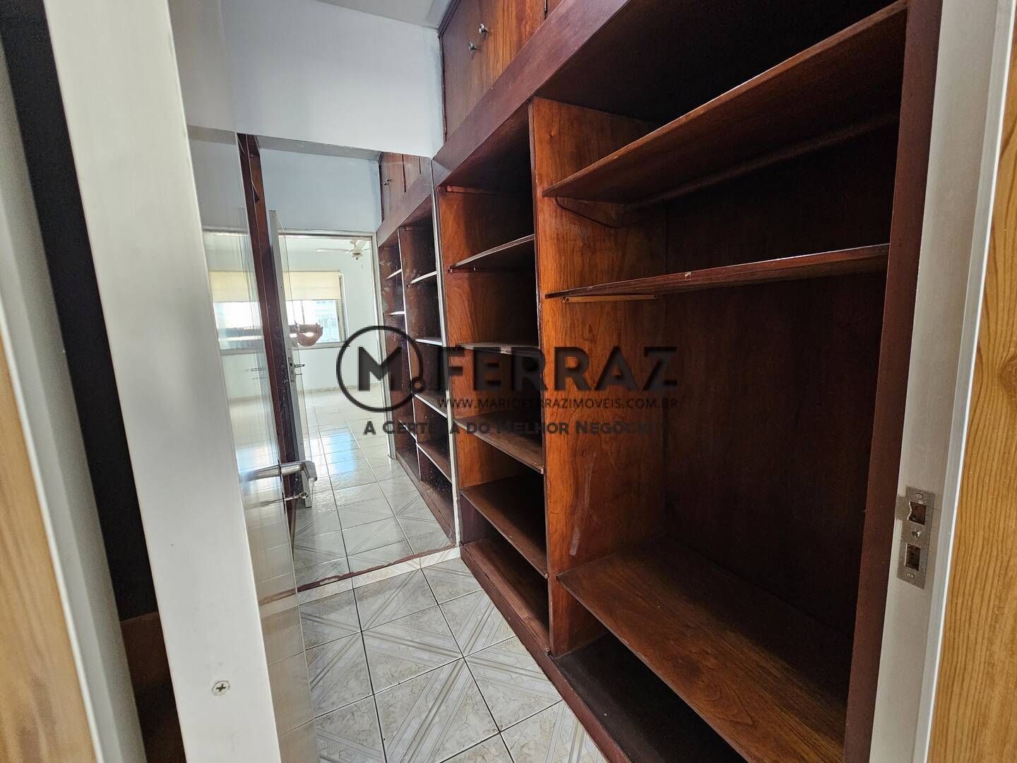 Apartamento para alugar com 3 quartos, 142m² - Foto 12