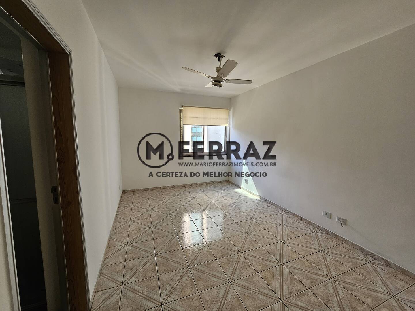 Apartamento para alugar com 3 quartos, 142m² - Foto 15