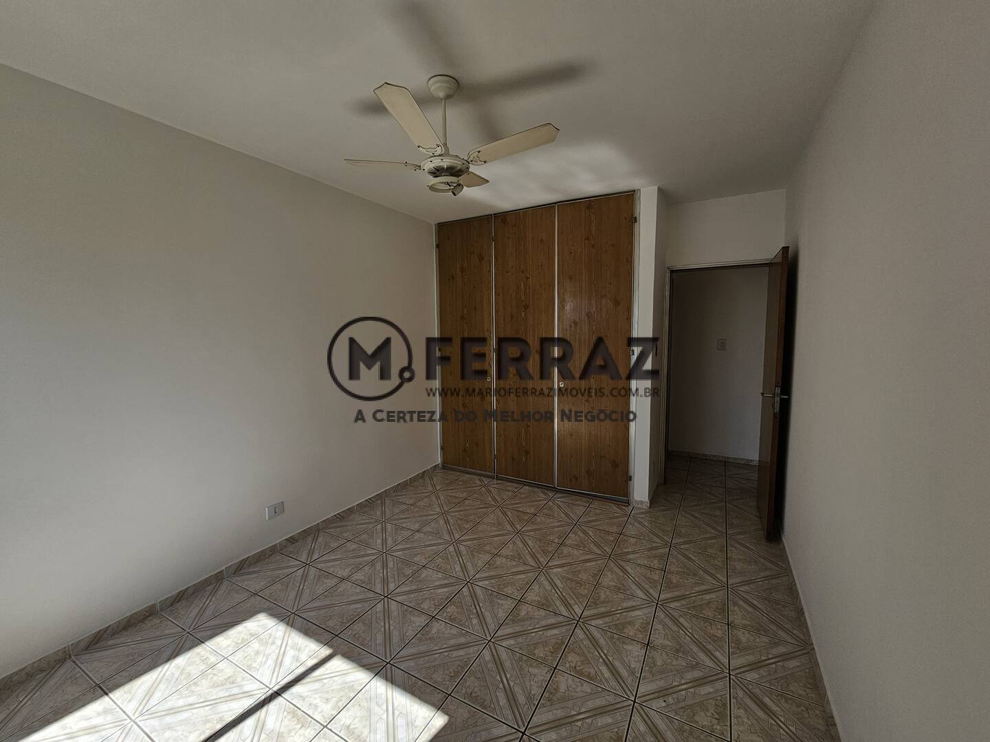 Apartamento para alugar com 3 quartos, 142m² - Foto 11