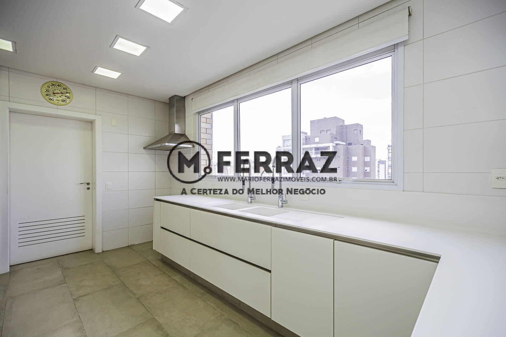 Apartamento à venda com 4 quartos, 410m² - Foto 18