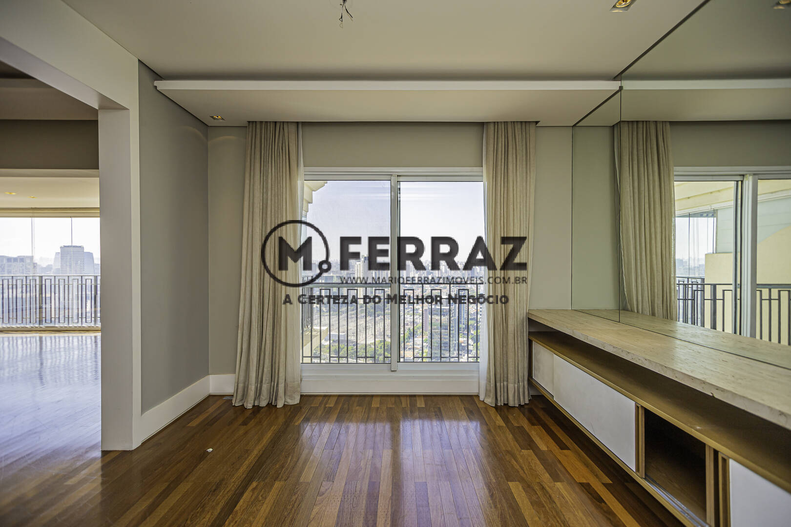 Apartamento para alugar com 3 quartos, 236m² - Foto 9