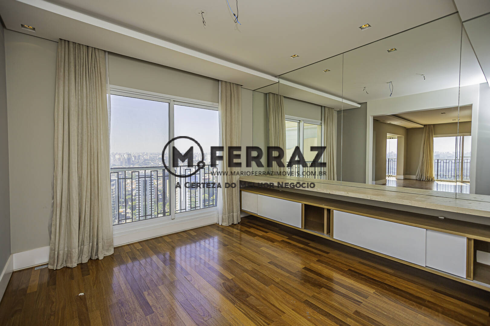 Apartamento para alugar com 3 quartos, 236m² - Foto 10