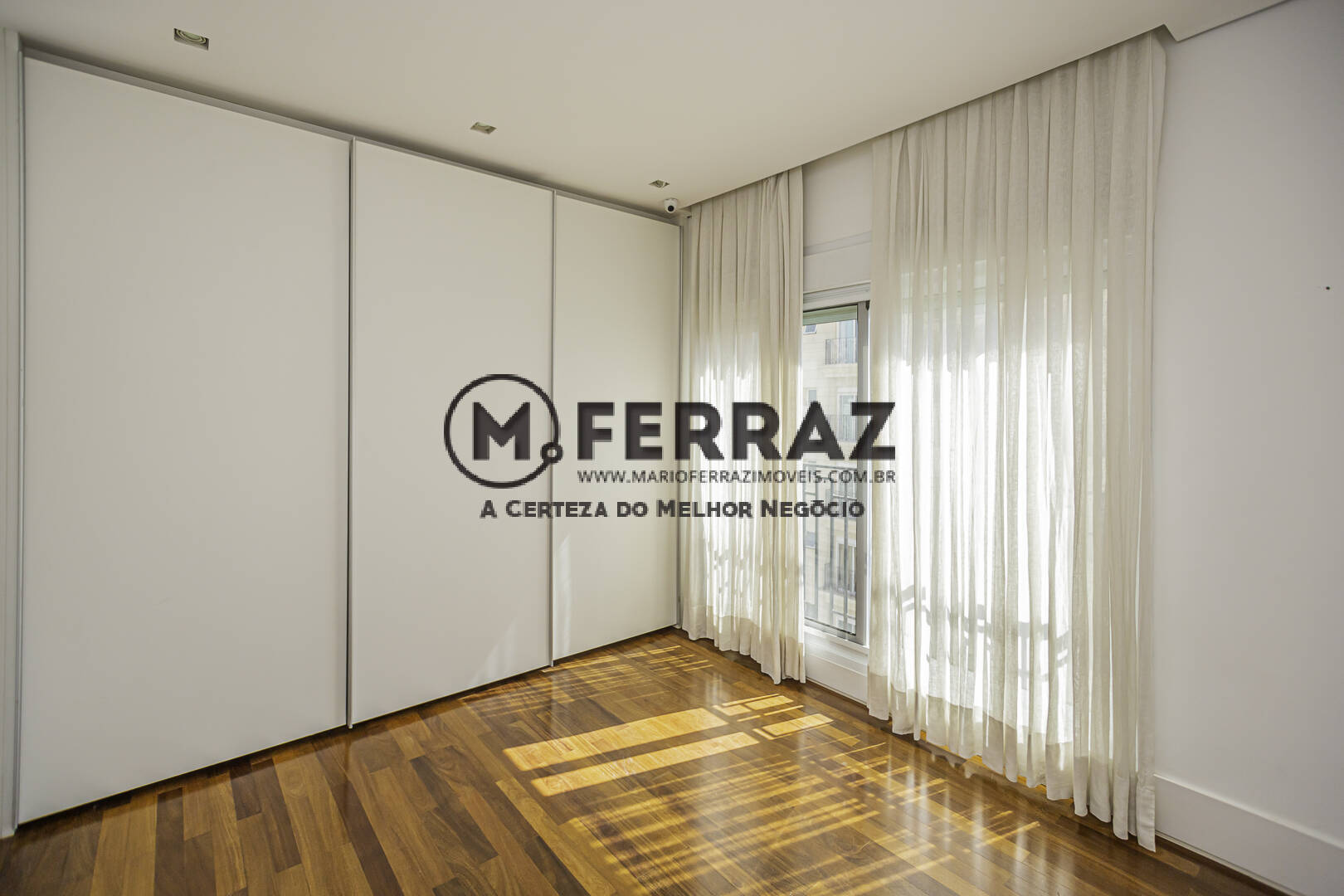 Apartamento para alugar com 3 quartos, 236m² - Foto 30