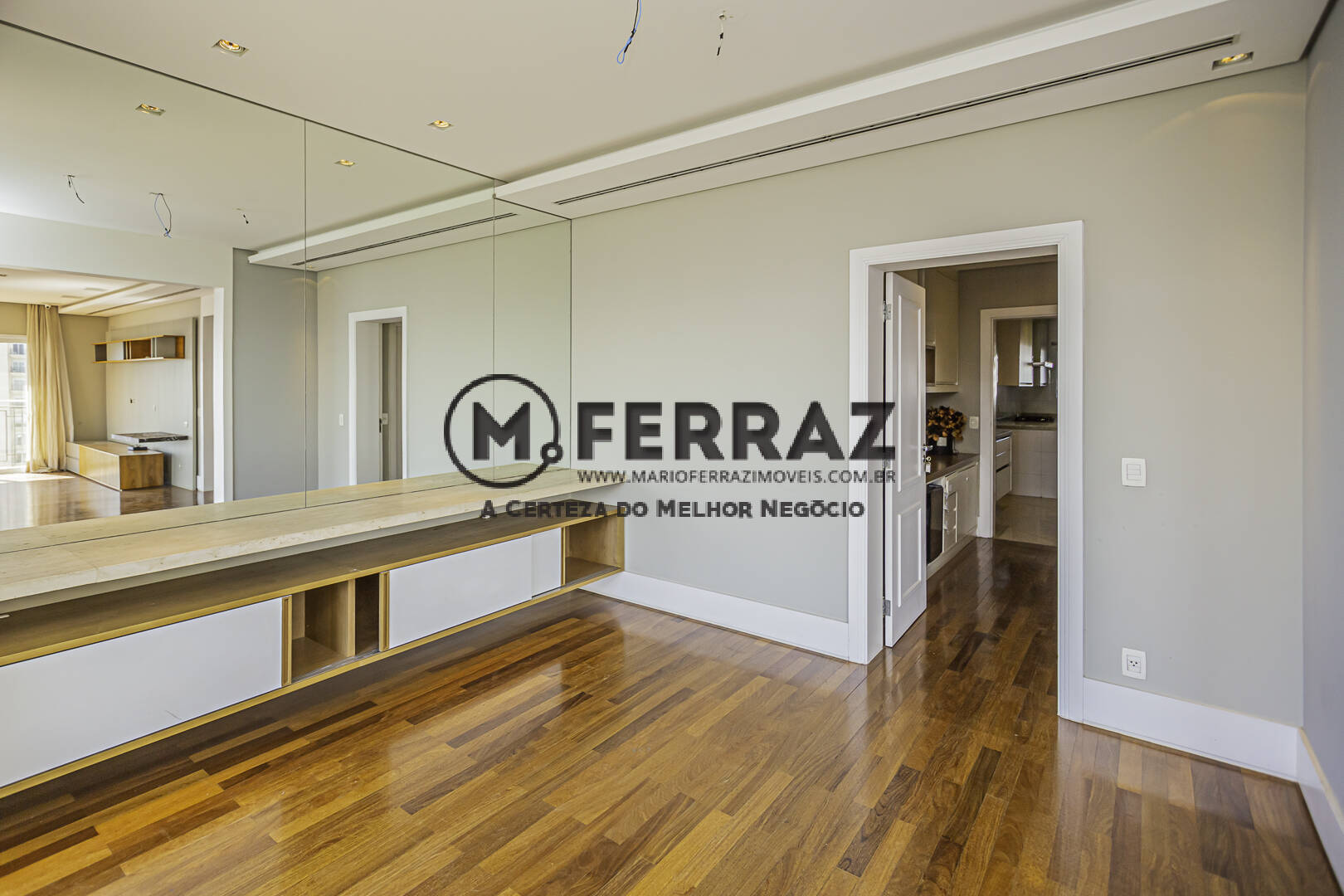 Apartamento para alugar com 3 quartos, 236m² - Foto 11