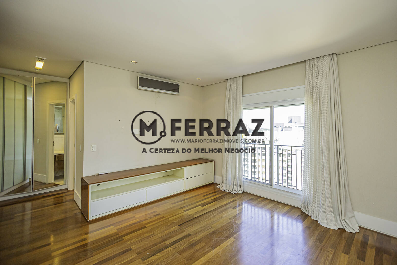 Apartamento para alugar com 3 quartos, 236m² - Foto 21