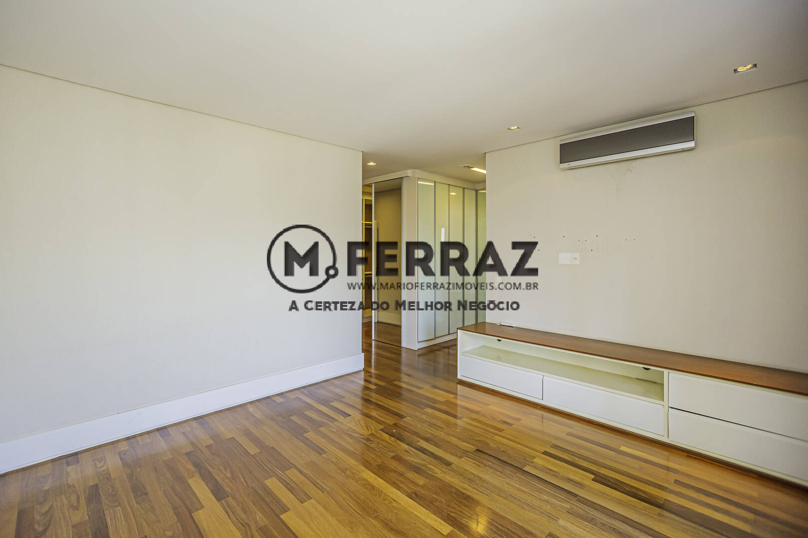 Apartamento para alugar com 3 quartos, 236m² - Foto 23