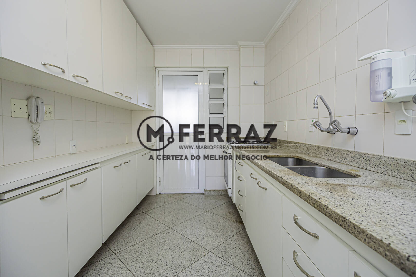 Apartamento à venda com 2 quartos, 98m² - Foto 12