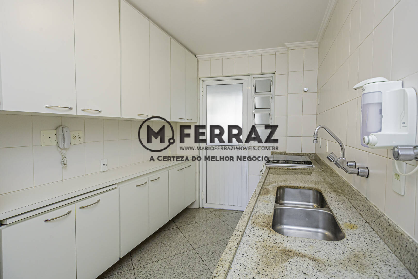 Apartamento à venda com 2 quartos, 98m² - Foto 13