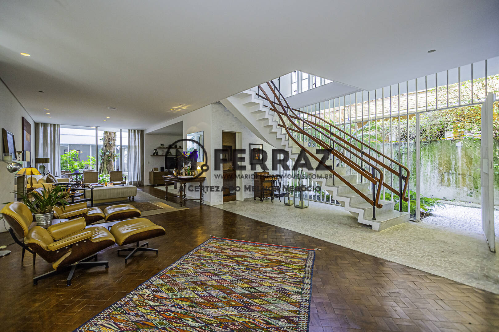 Casa à venda com 3 quartos, 365m² - Foto 3