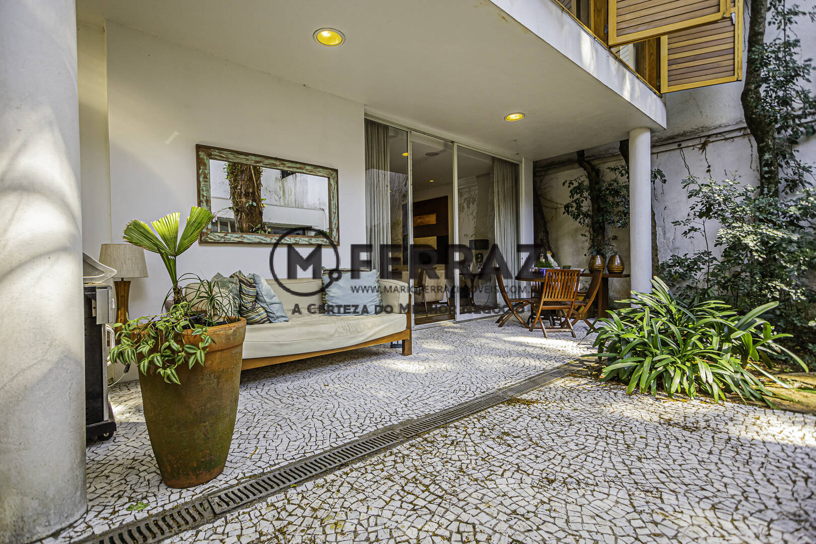 Casa à venda com 3 quartos, 365m² - Foto 14