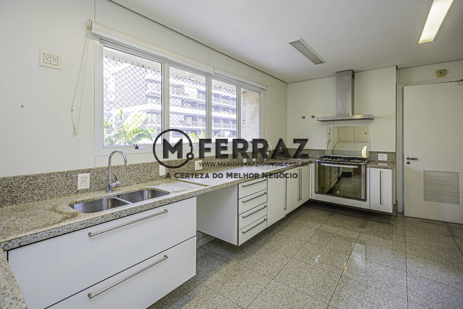 Apartamento para alugar com 5 quartos, 735m² - Foto 19