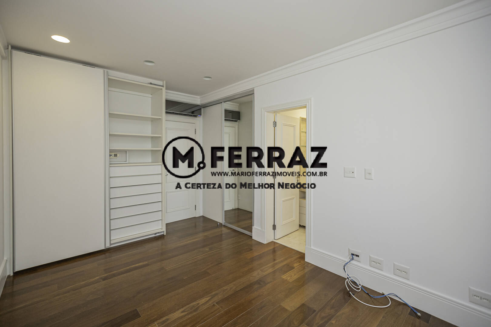 Apartamento à venda com 4 quartos, 327m² - Foto 15