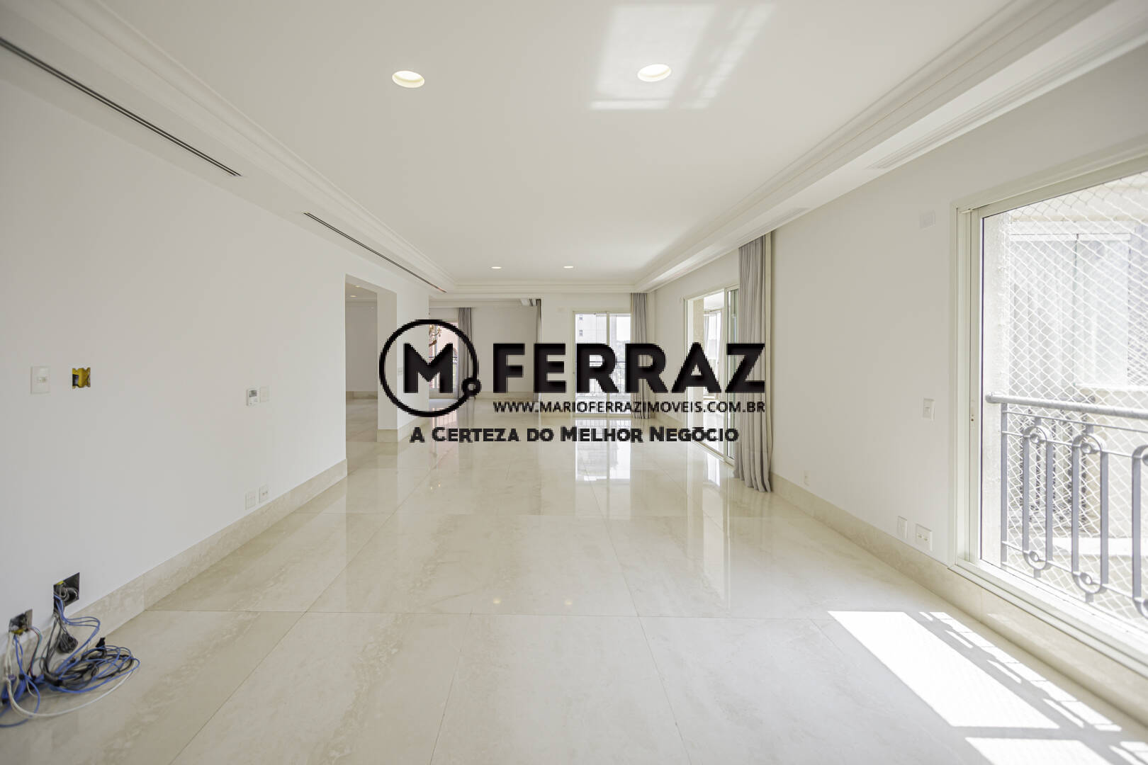 Apartamento à venda com 4 quartos, 327m² - Foto 4