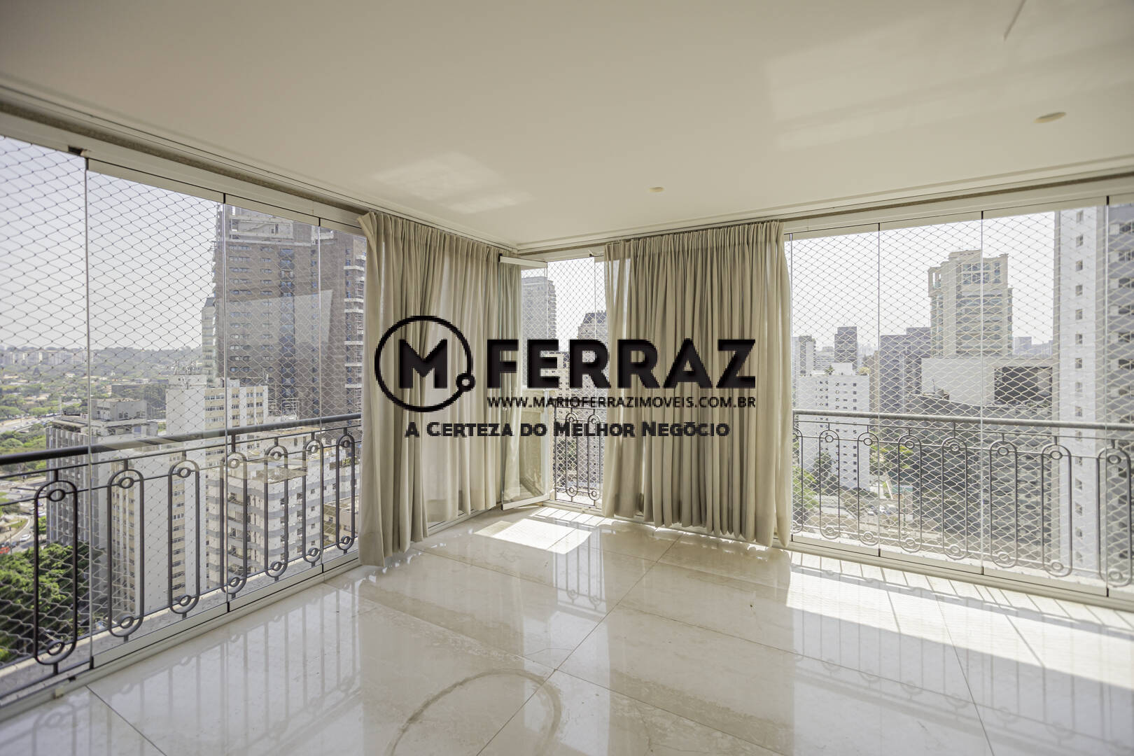 Apartamento à venda com 4 quartos, 327m² - Foto 1